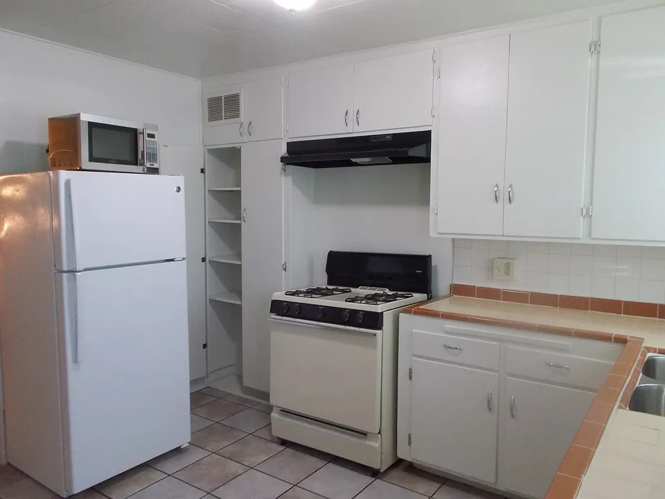 4335 N 15th Ave #9