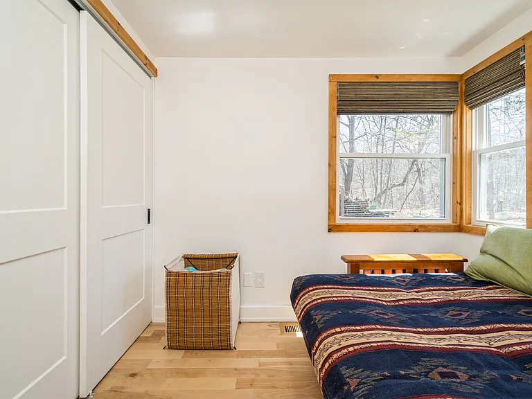 100 Poplar Ln — Photo 15