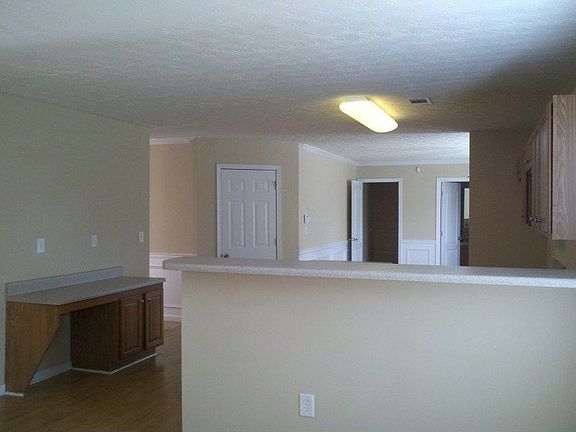 http://www.propertyboss.net/CustomerImages/EXCALIBR_92531/media/Properties/1612%20Gallup%20Dr%20-%20G1079%20(ERP)/zsmall_5.jpg