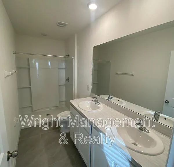 2906 Suncoast Plains Dr — Photo 16