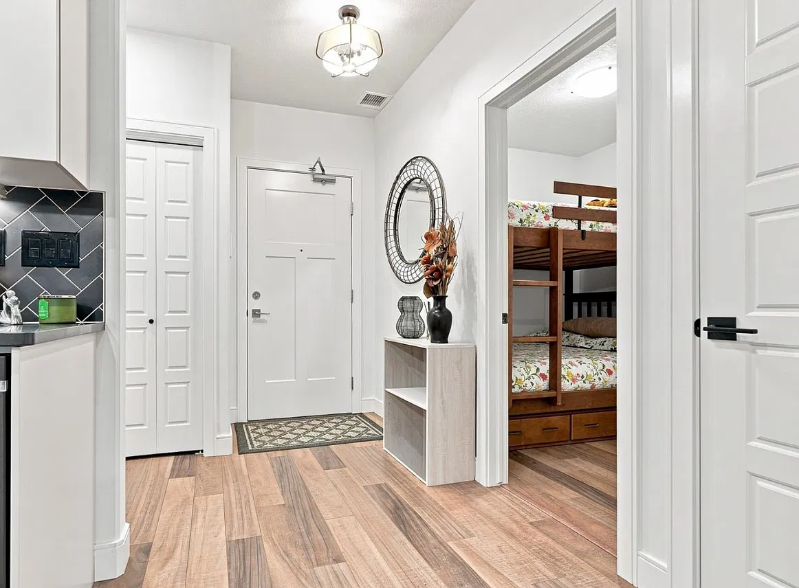 114 - 105 Willis Crescent, Saskatoon Condo | 1 Bedroom + Den | 1 Bathroom — Photo 3