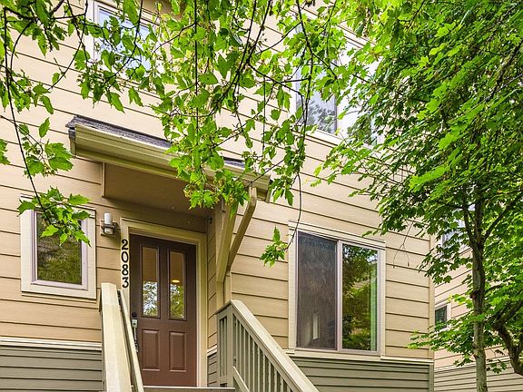 2nd image of 2083 NW Boulder Way Drive