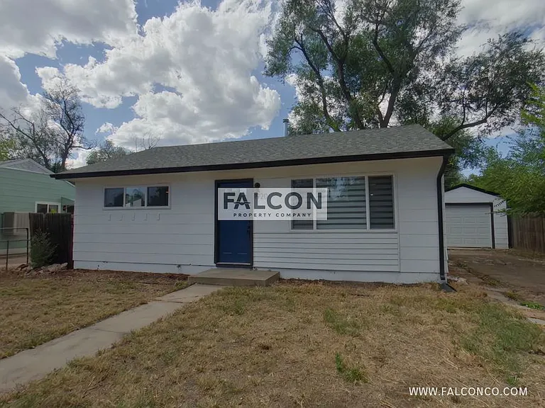 1920 S Hancock Ave — Photo 2