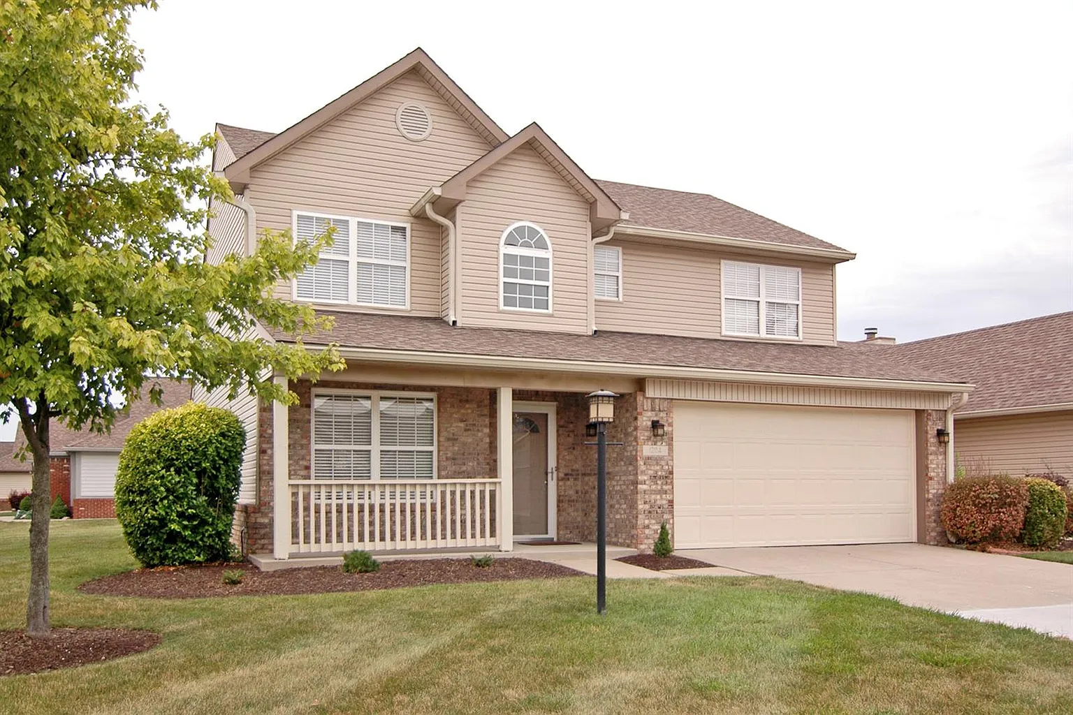 1204 Worcester Way photo 1