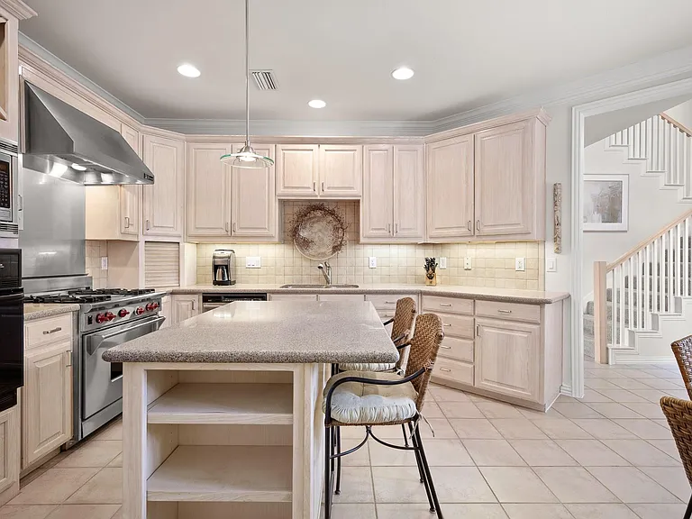 4209 Sexton Ln — Photo 9