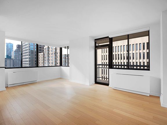 5th image of 124 W 60th St APT 10L