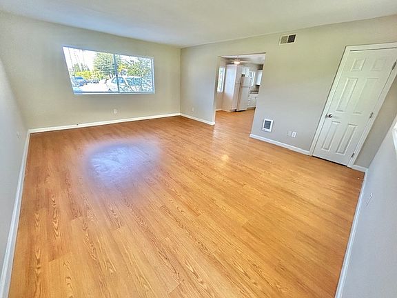 4th image of 3717 69th St #F