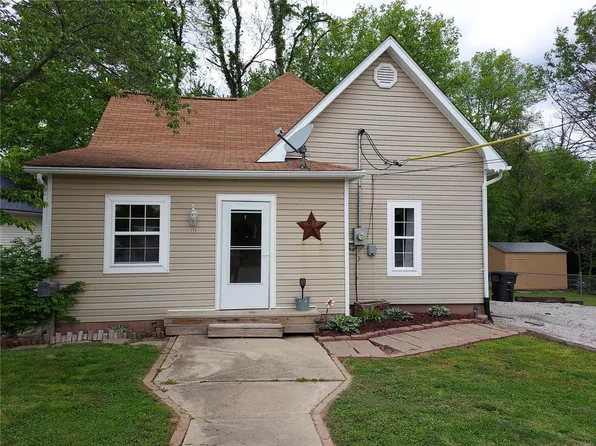 723 E Beaumont Ave, Greenville, IL 62246