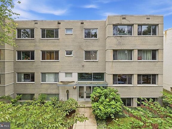 3rd image of 804 Taylor St NW APT 304