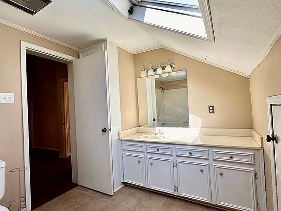 5th image of 1336 Sharlo Ave