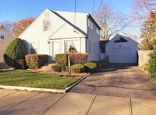 342 Pullen Ave, Pawtucket, RI 02861