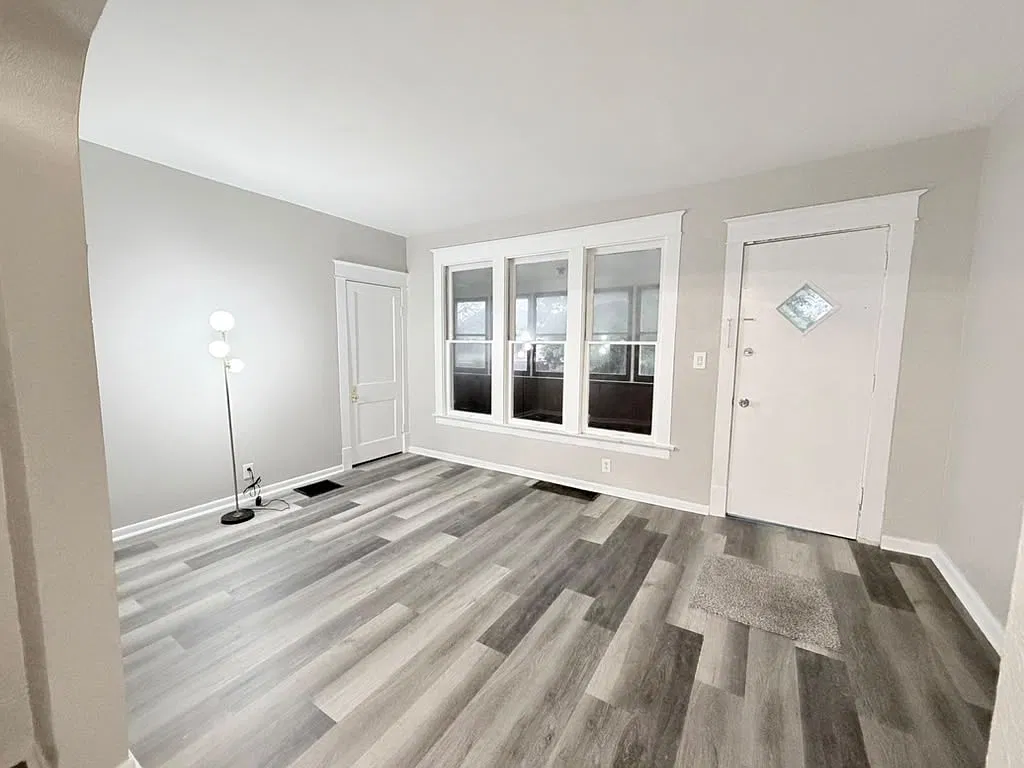 4 bed, 1096 sqft, $1,299 — Photo 3
