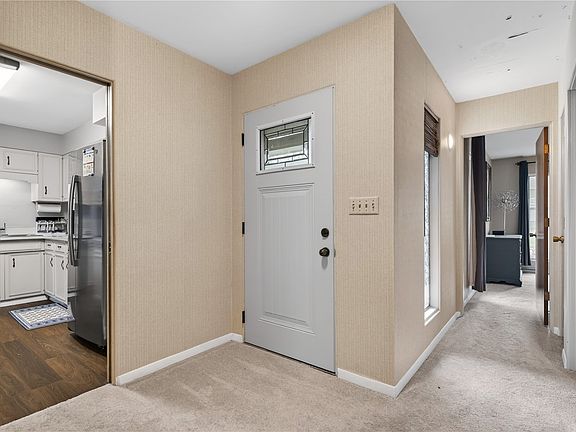 2nd image of 284 Indiandale Rd SE