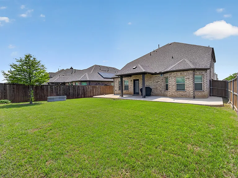 5913 Pensby Dr — Photo 42