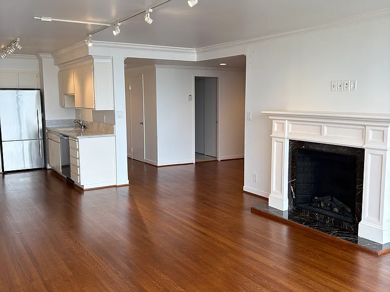 2200 Sacramento St #1103 — Photo 2