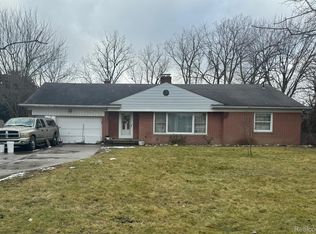 13750 Reeck Rd, Southgate, MI 48195
