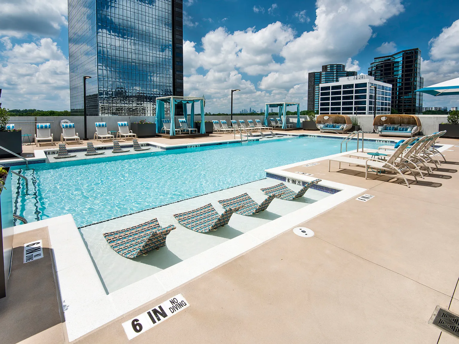 AMLI Lenox — Photo 3
