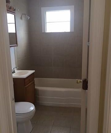 3rd image of 6023 Marigny St