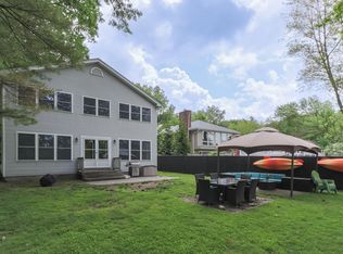 19 Escumbuit Rd, Derry, NH 03038