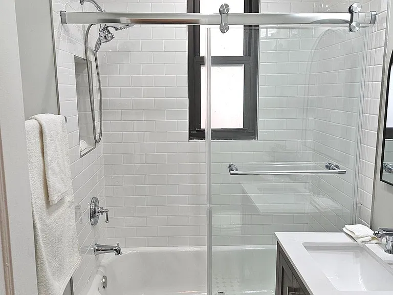 1010 25th St NW #208 — Photo 17