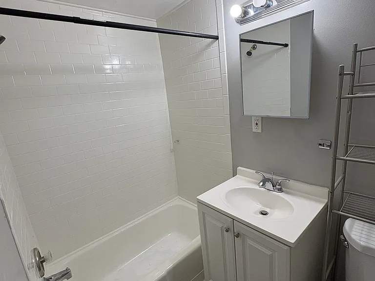 467 Allen St #101 — Photo 21