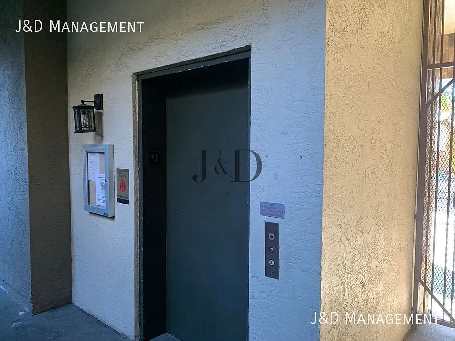Cozy 2 Bed / 2 Bath near SDSU — Photo 4