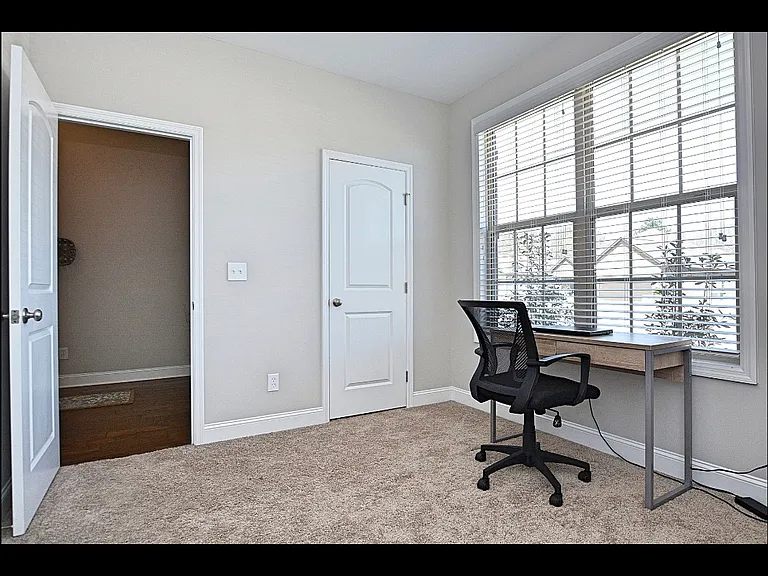 605 Summerdawn Pl — Photo 11