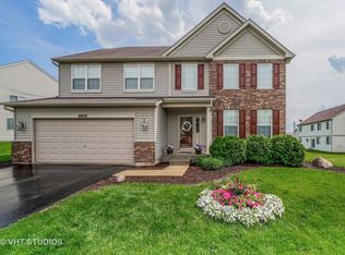 8402 Waterbury Dr, Joliet, IL 60431