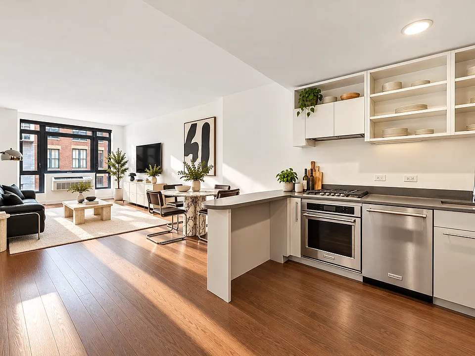 181 Front St #6M