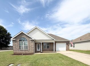 417 Covington Cv, Byron, GA 31008