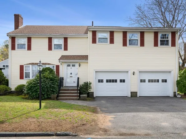 4 Bay View Cir, Salem, MA 01970