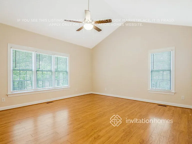 405 Broadmoor Way — Photo 5