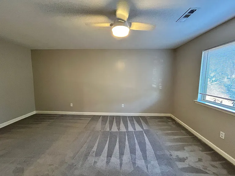 4224 Victory St — Photo 11