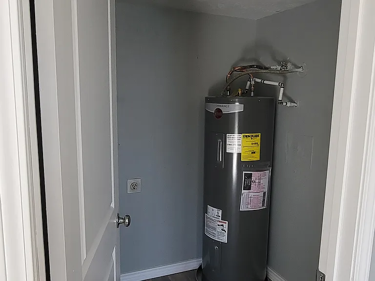 6904 Misty Glen Ct — Photo 11