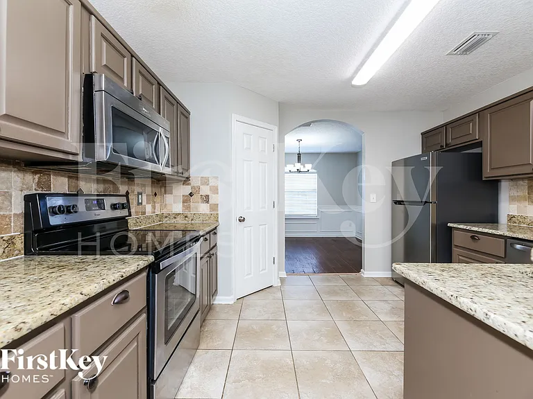 2921 Ravine Hill Dr — Photo 7