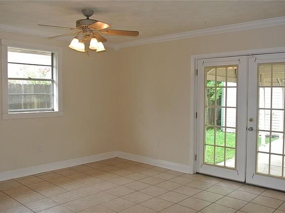 3rd image of 2201 General Collins Ave