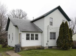 306 Depot St, Gobles, MI 49055