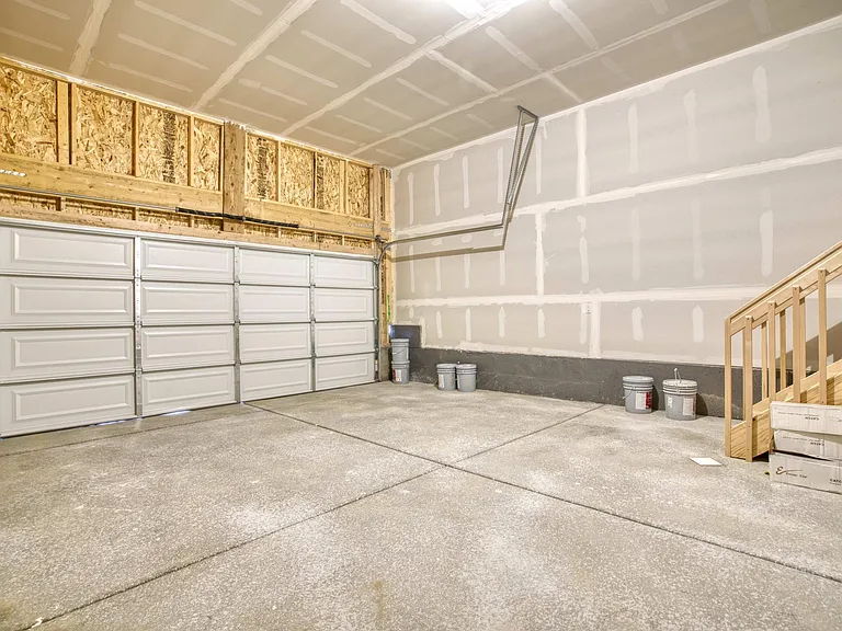14693 Guernsey Dr — Photo 21