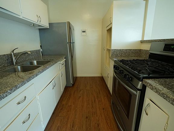 4th image of 530 S Euclid Ave APT 5