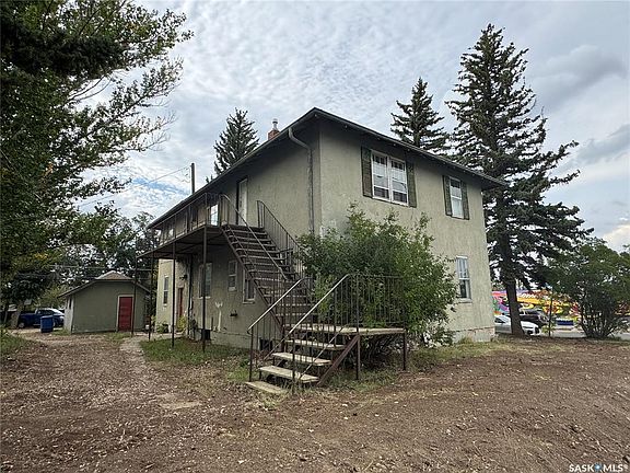 2nd image of 500 Centre St