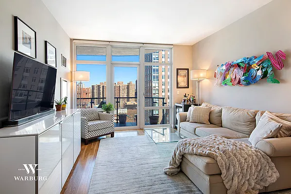 Sold by Warburg | media 2