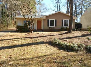 225 Hembree Forest Cir, Roswell, GA 30076
