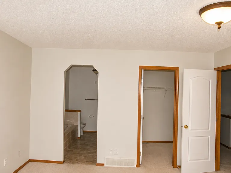 Panamount Hl NW — Photo 14