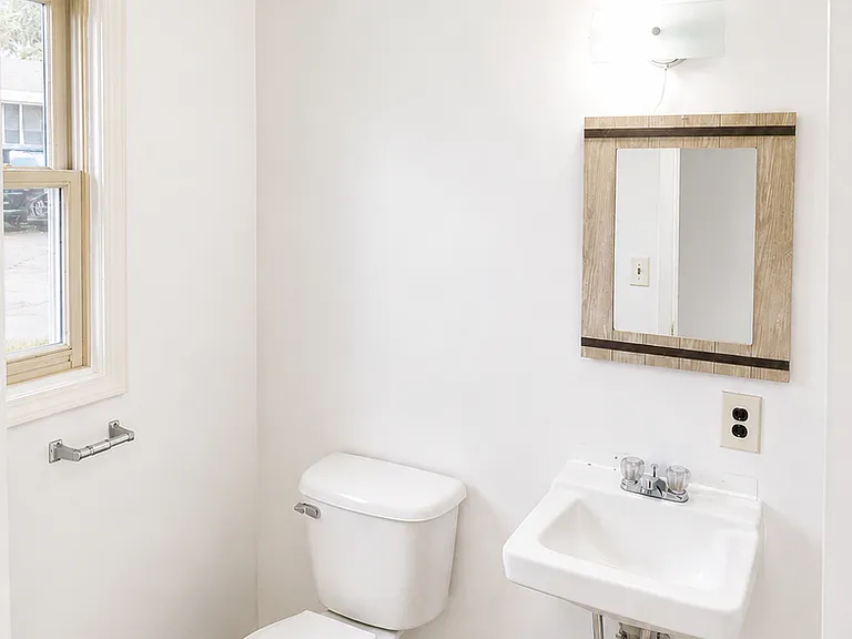 Rapids Studio Apartments — Photo 6