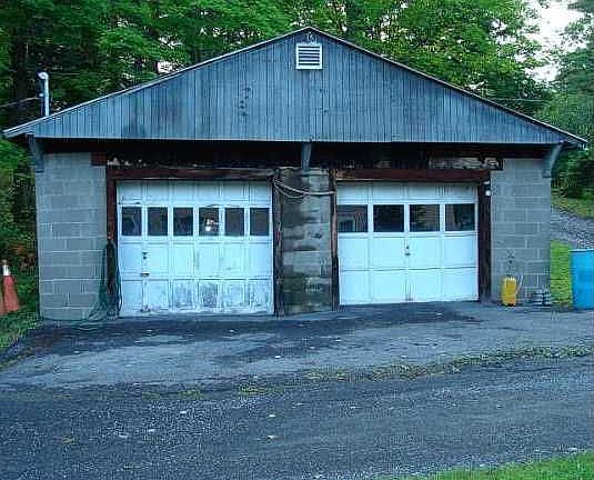 3rd image of 227 North Dr