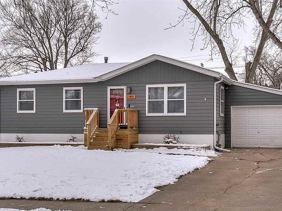 3rd image of 1407 Kay Lynn Dr