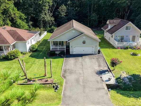 28 Quarter Staff Pl, Ocean Pines, MD 21811