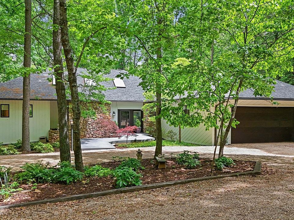 1st image of 101 Oakmont Ct