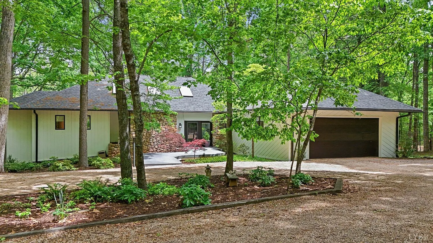 101 Oakmont Ct photo 1