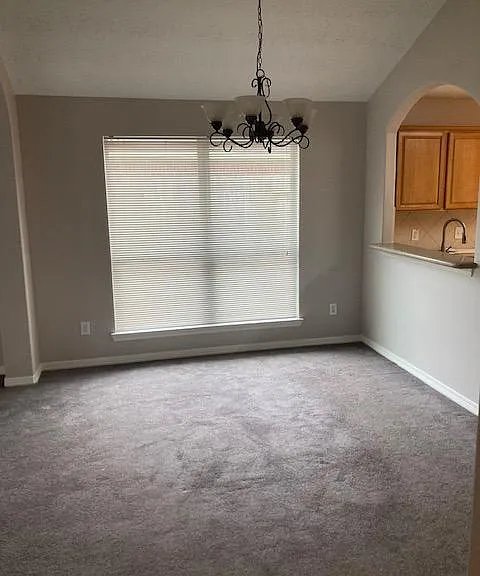 1898 Cedar Ln — Photo 3